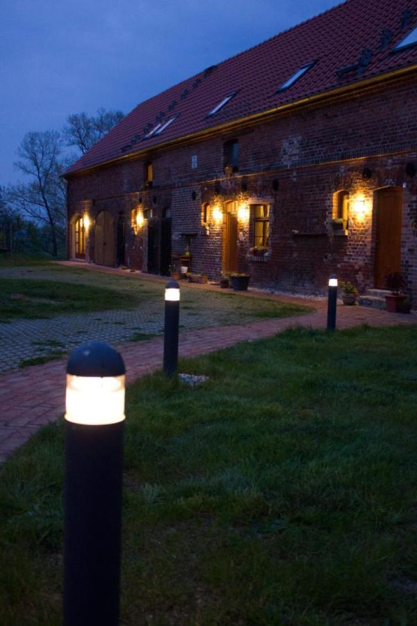 An Den Elbwiesen Gaestezimmer "Weissstorch" Nur Nichtraucher Dommitzsch Exterior foto